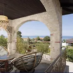 Helga Deluxe Villa *