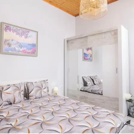 Helga Deluxe * Pefkochori