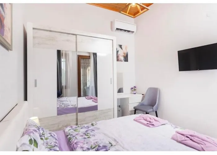 Villa Helga Deluxe *