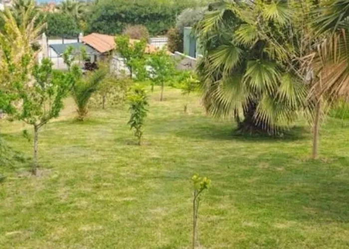 Helga Deluxe Villa *